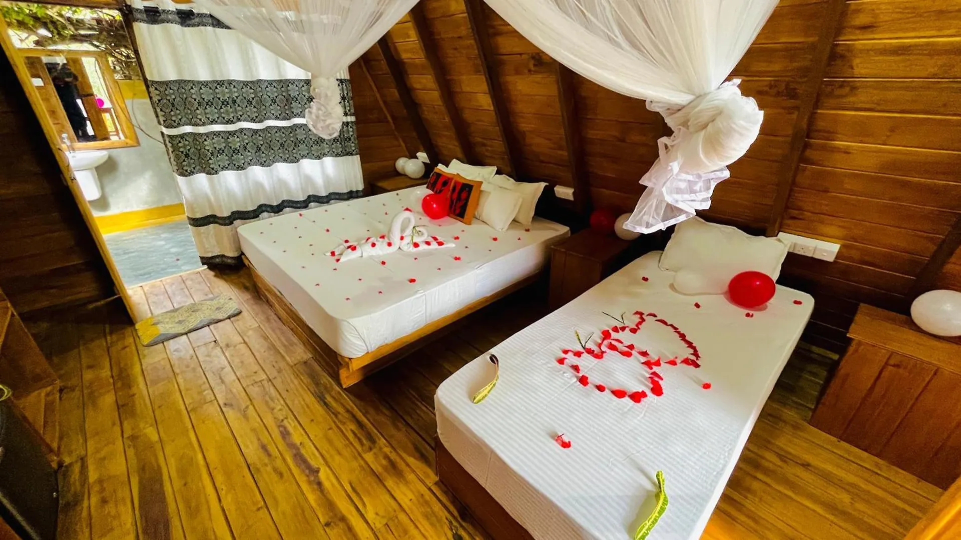 Habarana Tree House Ambasewana Resort