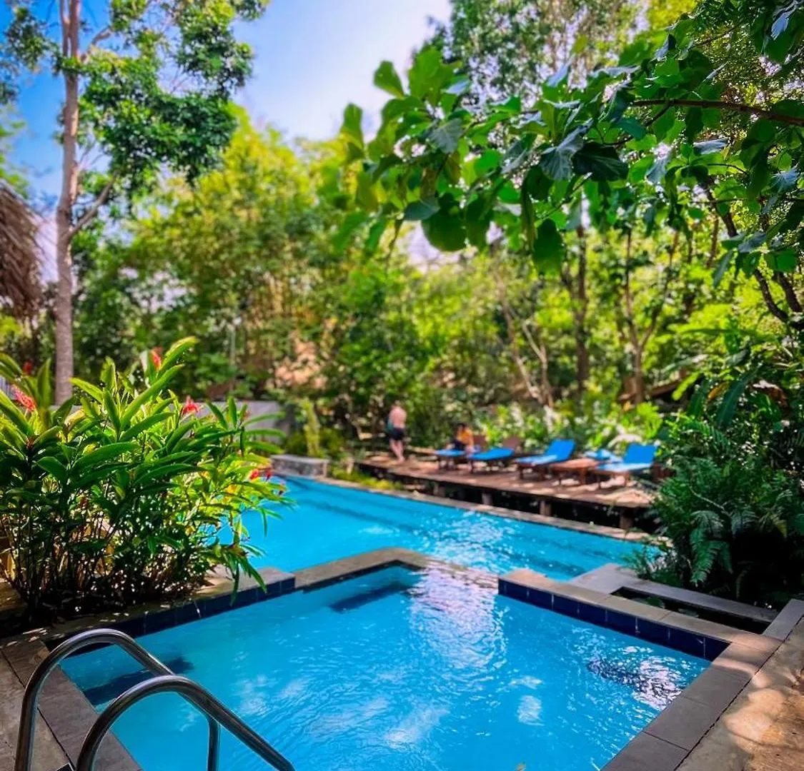 Habarana Tree House Ambasewana Resort 3*,