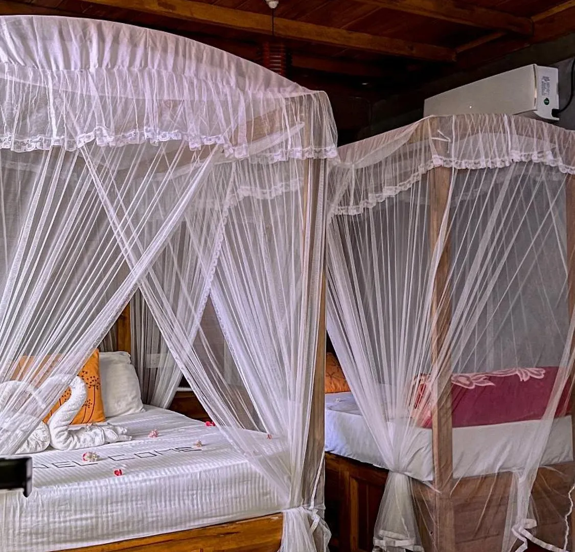 Habarana Tree House Ambasewana Resort